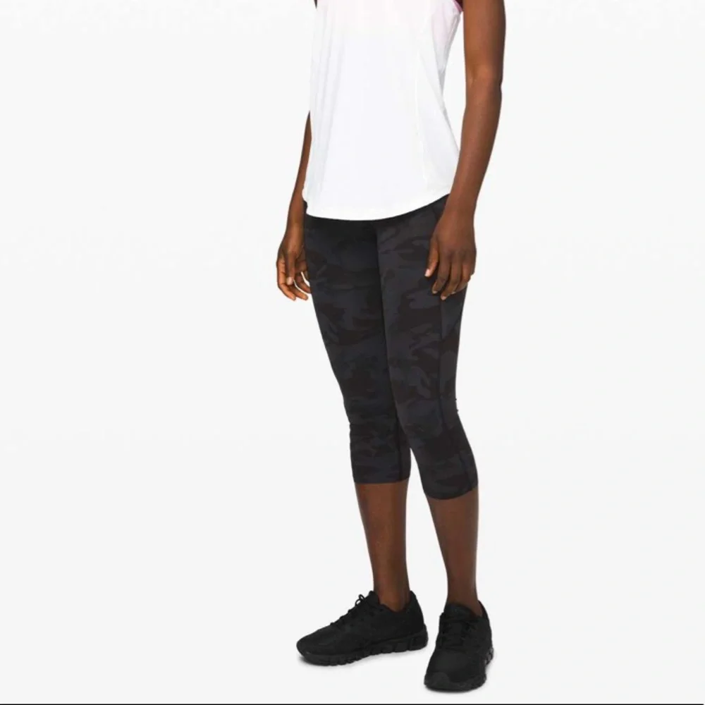 Lululemon Fast & Free Crop II 19” Camo 4